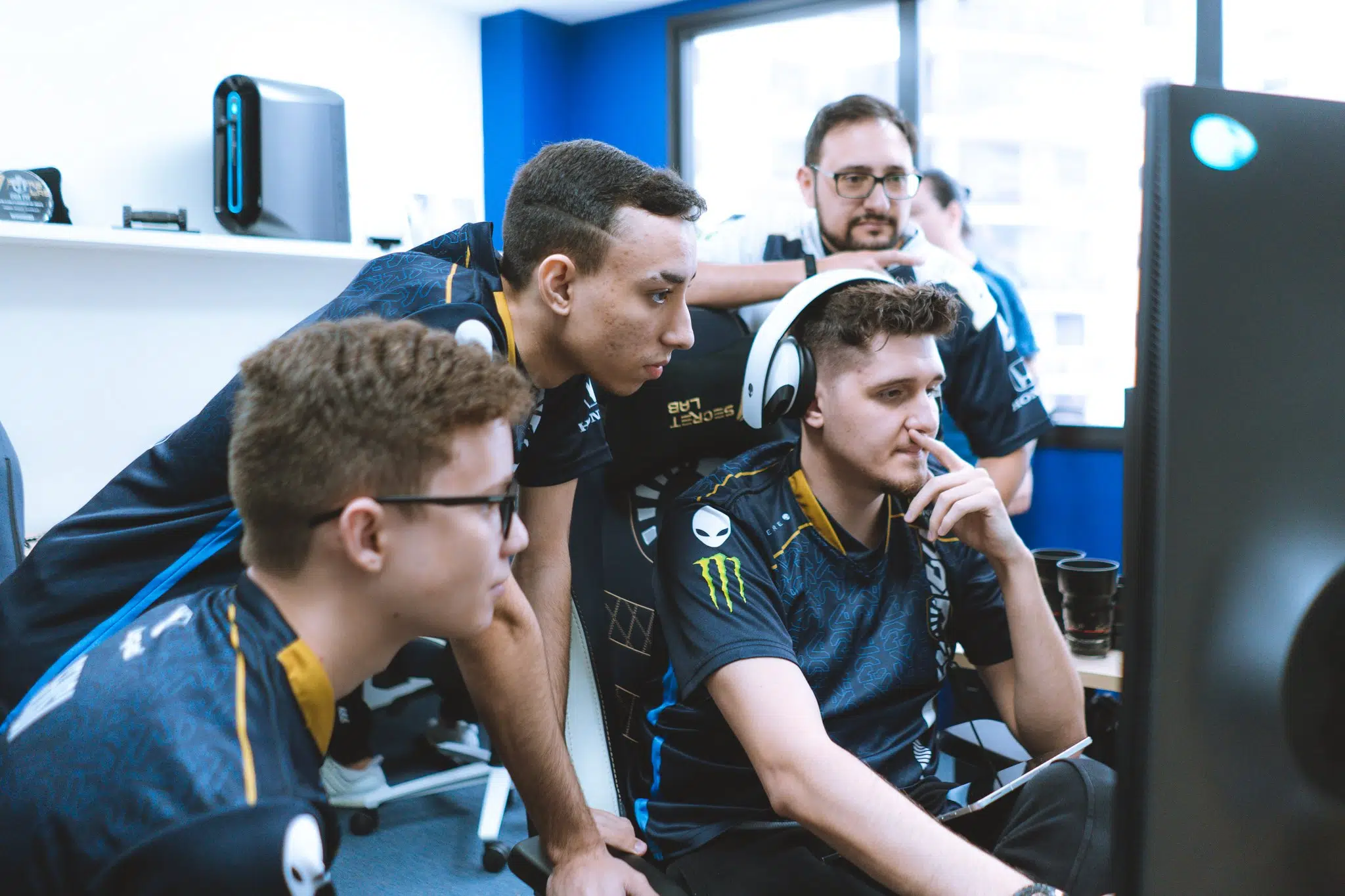 Volta do BR6 é marcada por overtime e bug