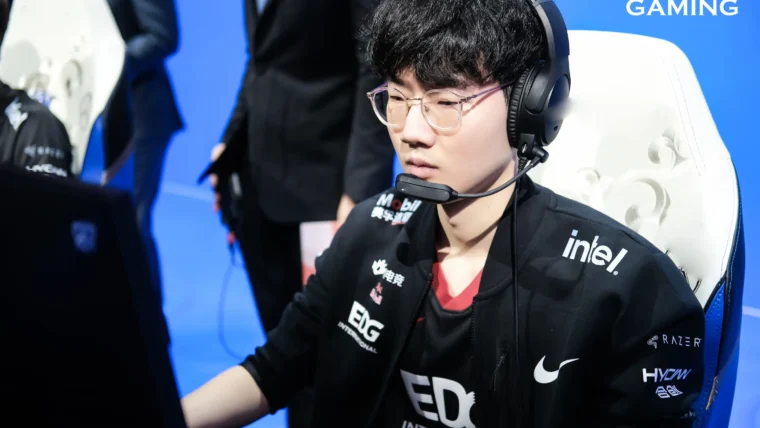 EDG vence a RNG pelas quartas de finais do Worlds 2021, Mundial de LOL, e avança para as semifinais