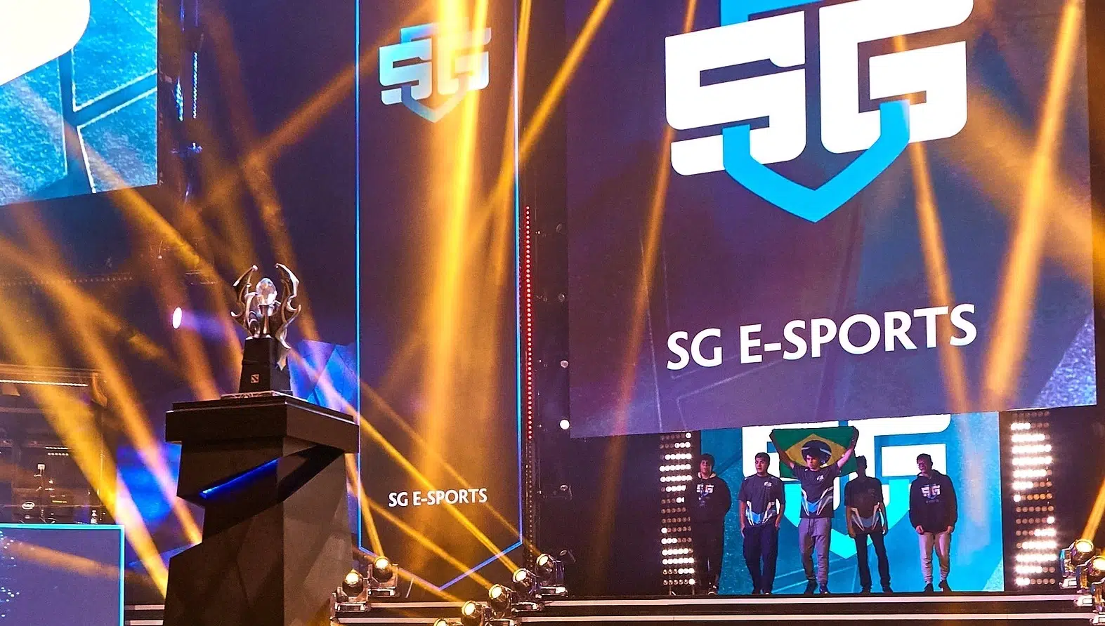 SG esports anuncia novo elenco de dota 2