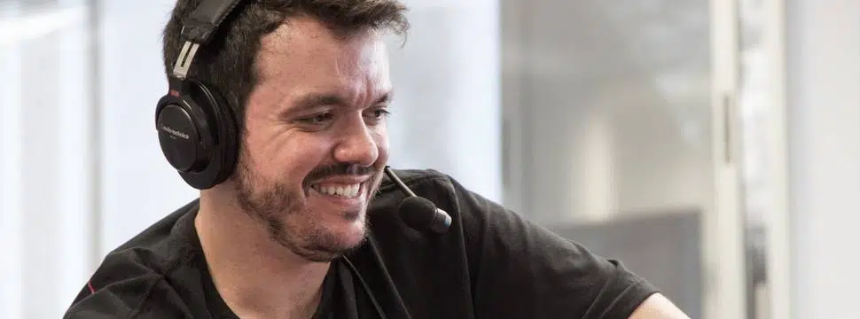 No natal, Gaules doa R$ 115 mil reais para idosa adoentada