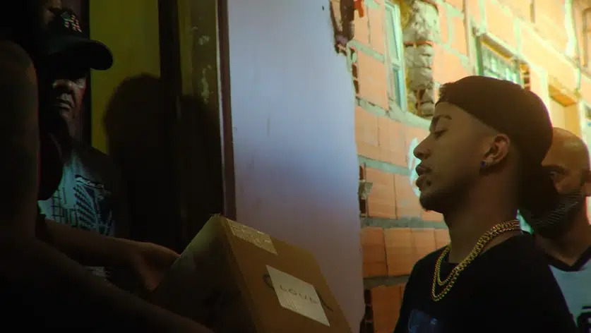 FF: LOUD ajuda a doar mais de 2 mil cestas básicas em clipe de GUXTA; assista
