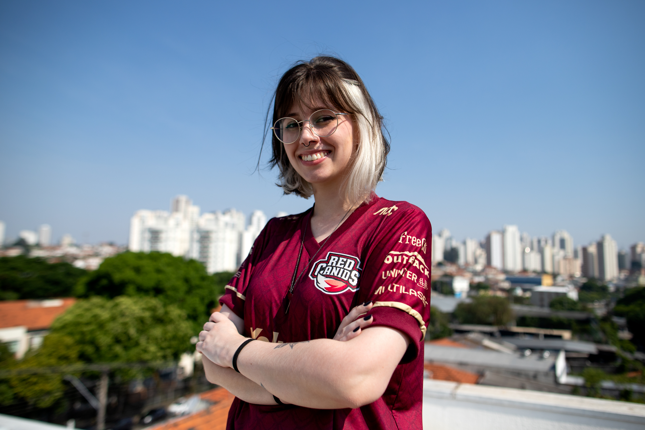 Minas no LoL: conheça Jime, a primeira ADC do cenário e relembre pro players