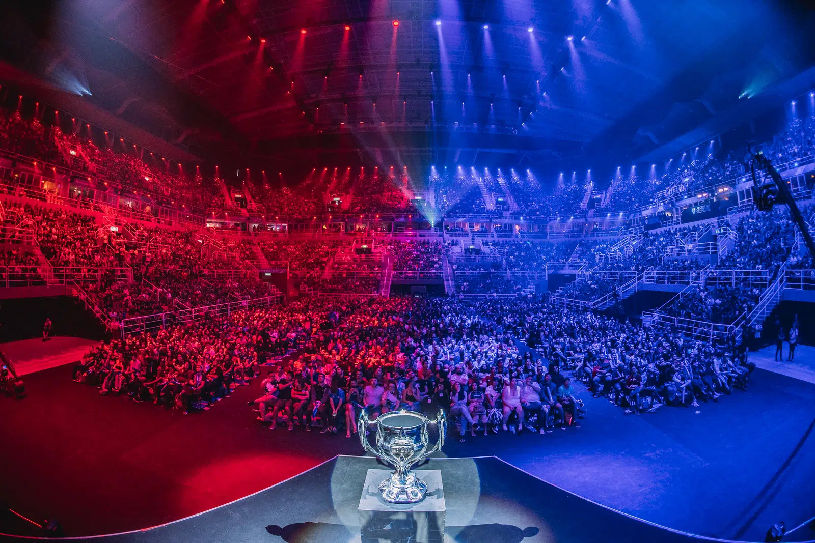 LoL: Arena CBLOL receberá público nas finais do torneio; entenda