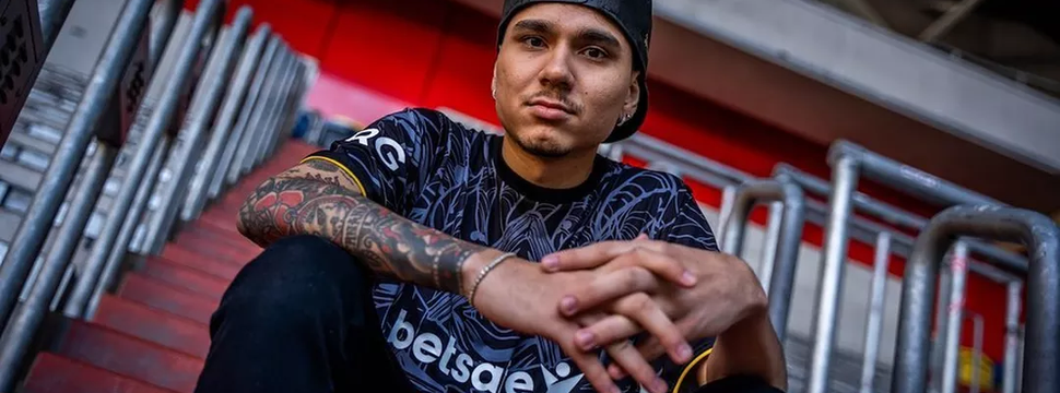 CS:GO: HEN1 entra na MIBR no lugar de chelo; veja