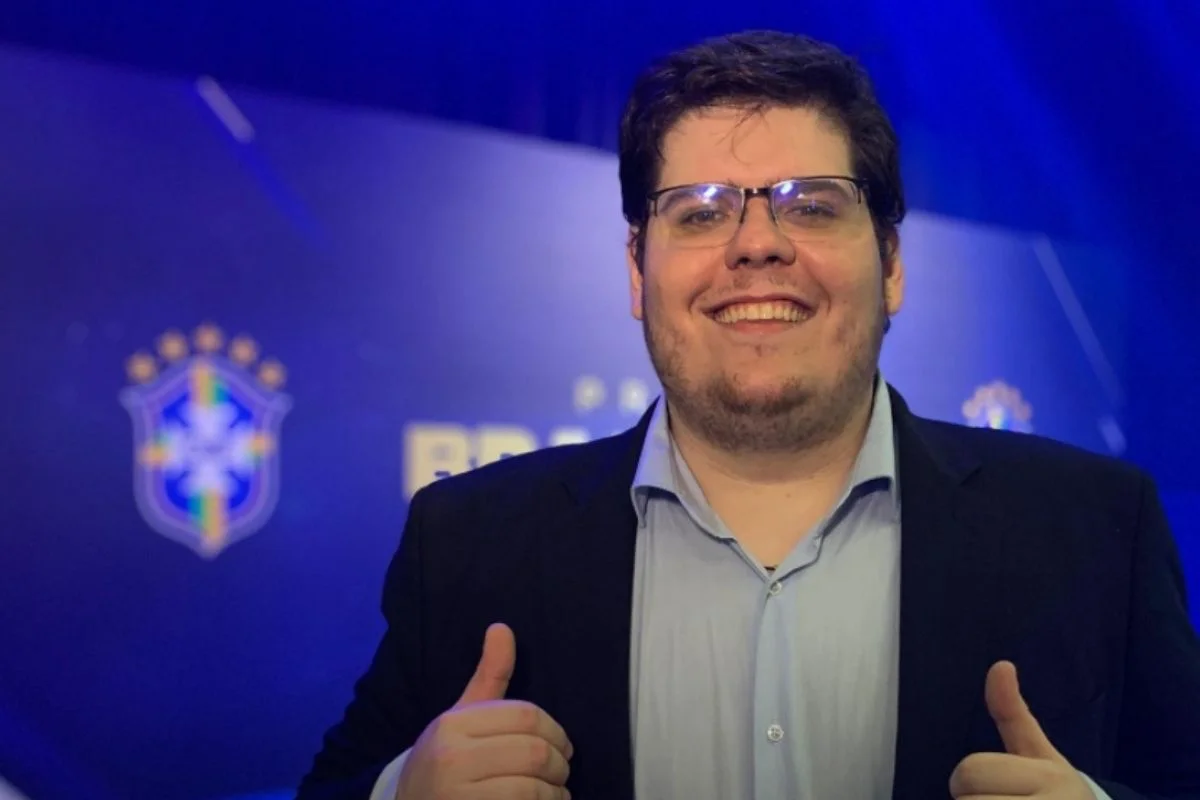 Casimiro bate recorde no YouTube com transmissão de jogo do Brasil