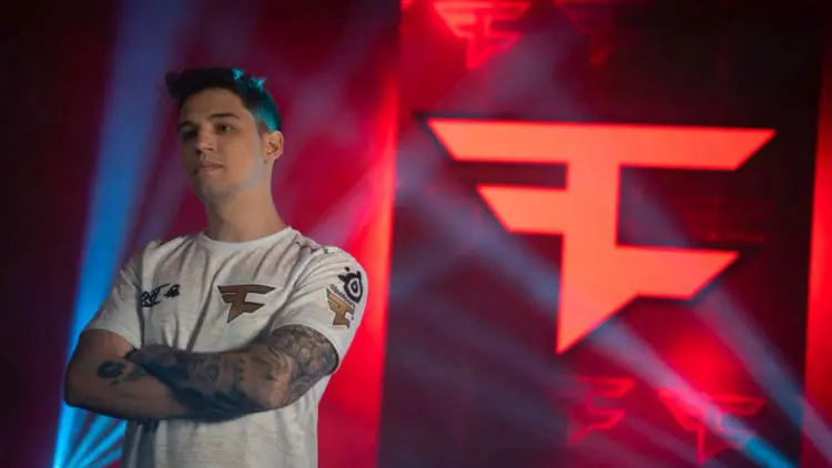 Rainbow Six: cameram4n explica sua saída do time titular da FaZe Clan