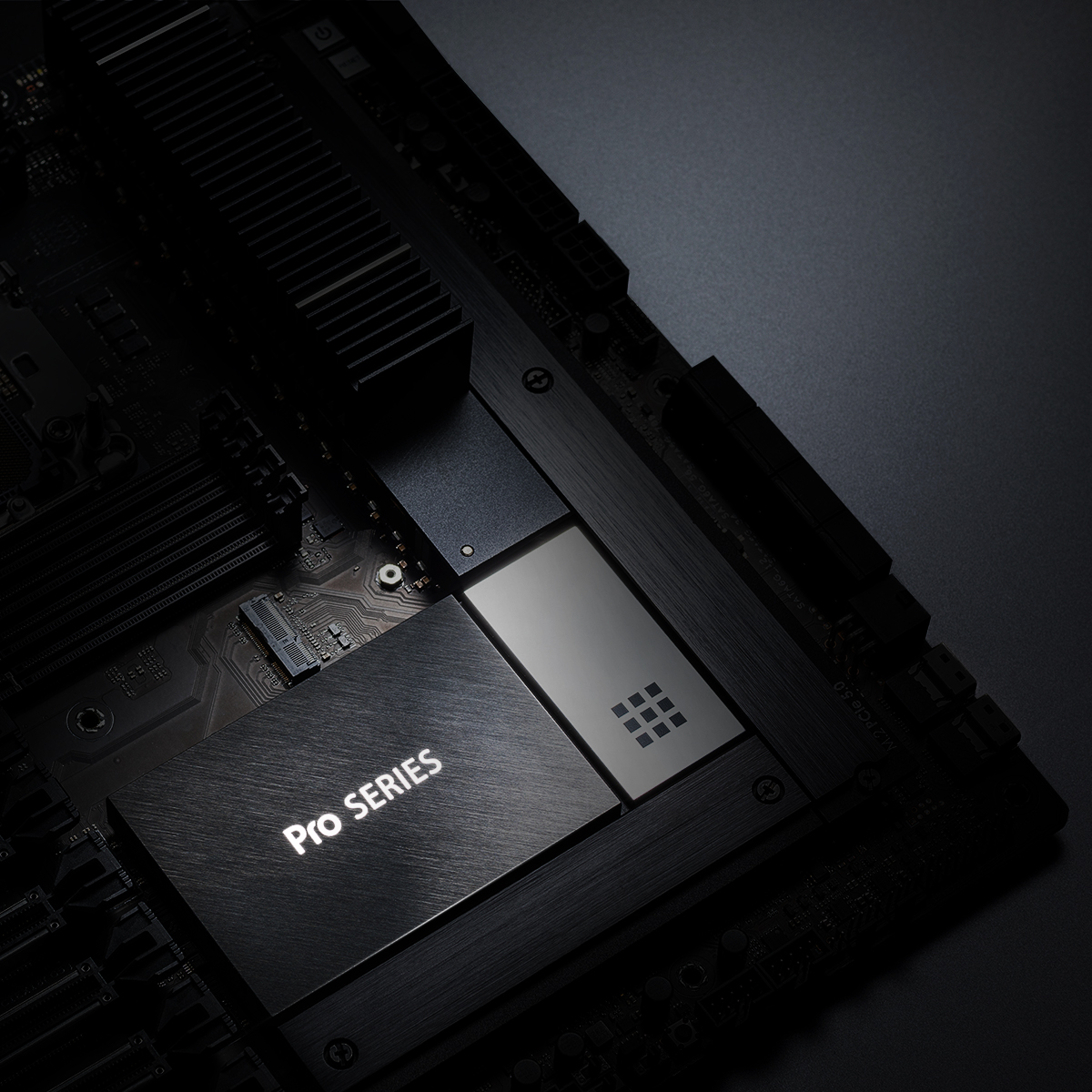 Asus anuncia nova placa-mãe chipset CPUs Intel Xeon