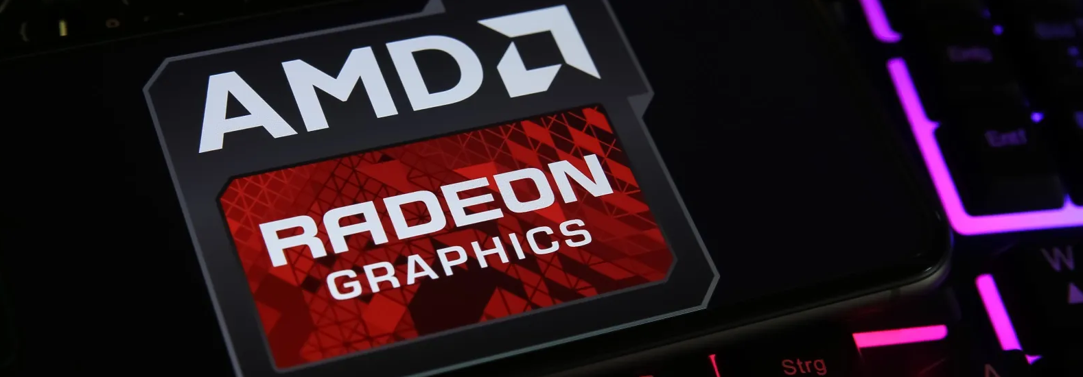 Benchmark revela GPU Radeon RX 7900M mais rápida que RTX 4080 para notebooks