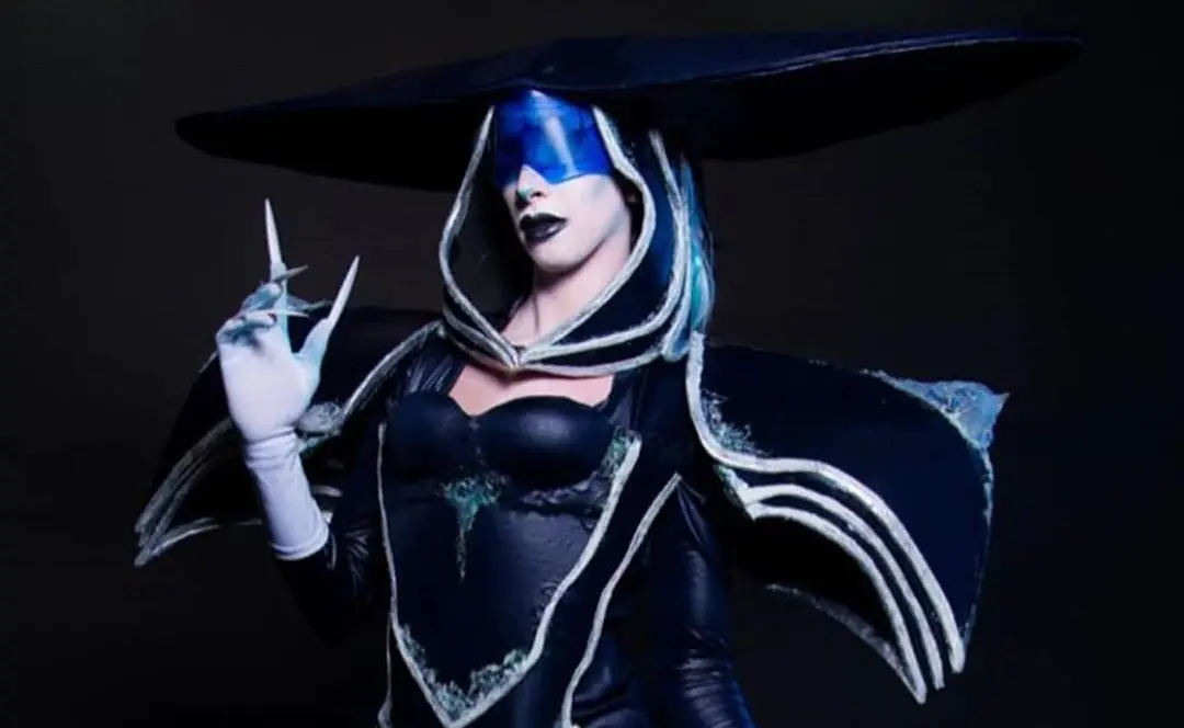 LoL e Drag? Cosplayer recria campeões do LoL com toques diferentes