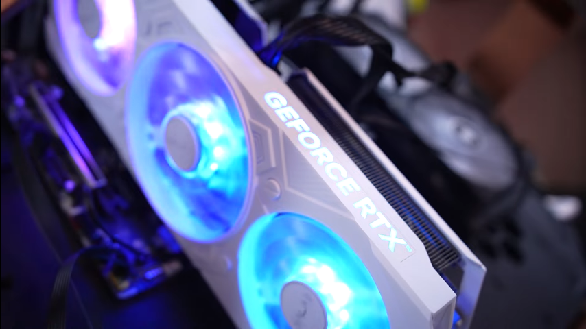 Com visual moderno, confira a placa Galax Geforce RTX 4070 EX Gamer White
