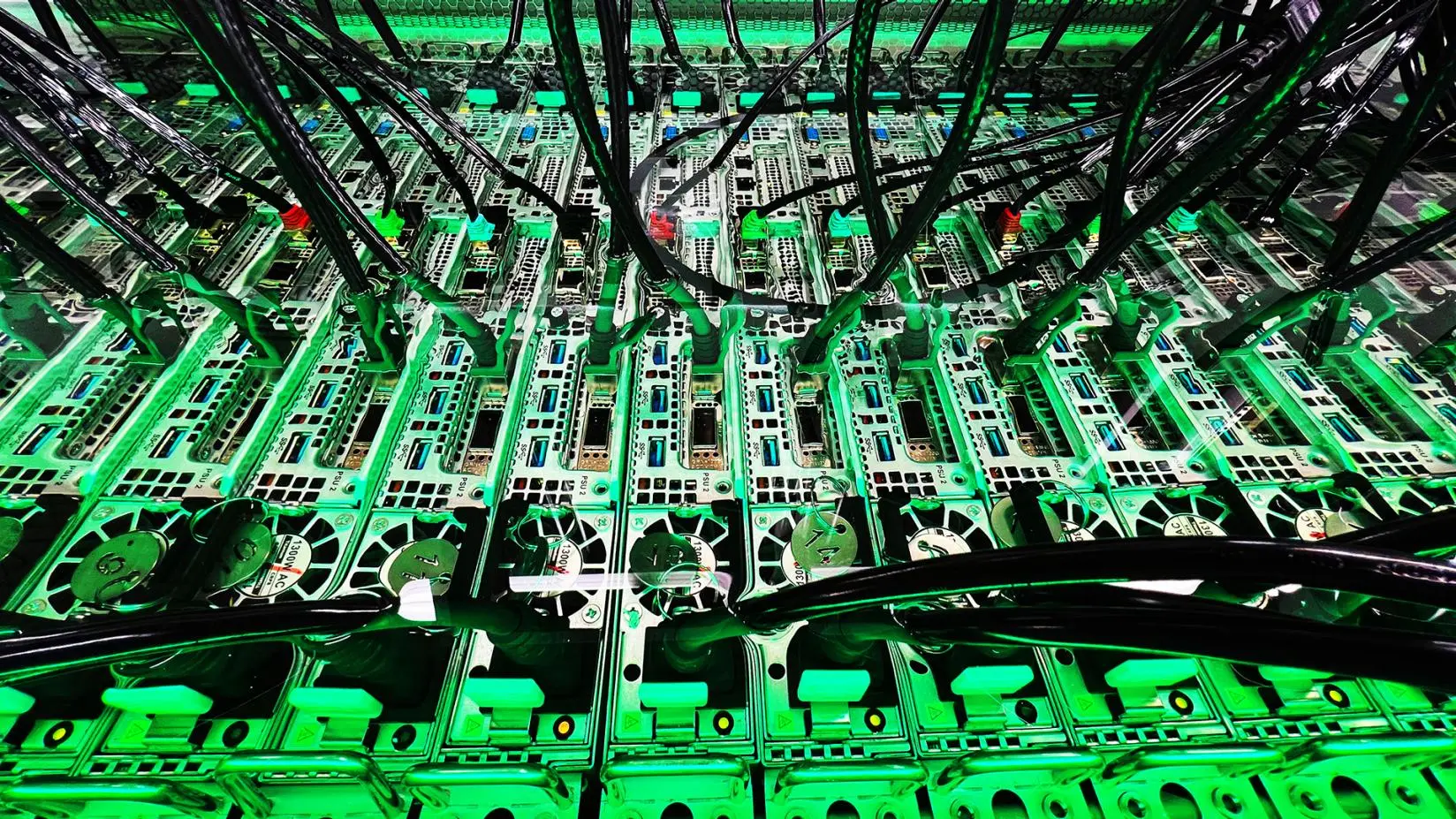 Intel expande recursos de softwares para GPUs Série Flex, focadas em Data Center e Cloud Computing