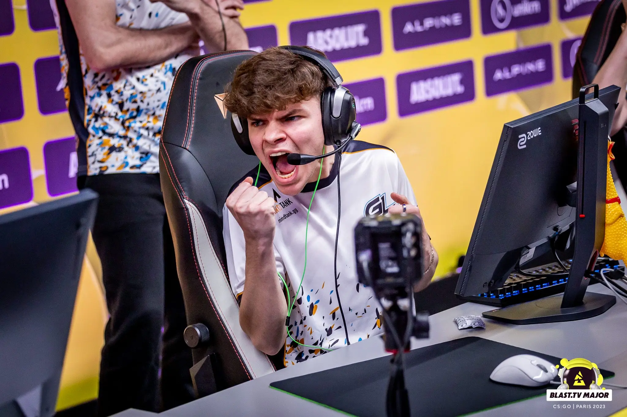 CS:GO: MOUZ está perto de contratar jogador vice-campeão do Major, diz jornalista 1 CS:GO: MOUZ está perto de contratar jogador vice-campeão do Major, diz jornalista
