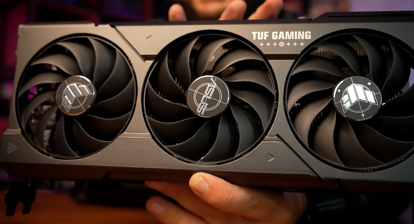RTX 4060 Ti TUF Gaming da ASUS surpreende pelo tamanho
