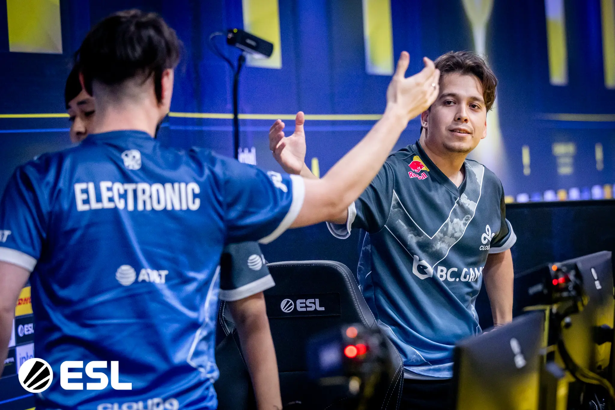 IEM Cologne 2023: Cloud9 e GamerLegion vencem e avançam na chave