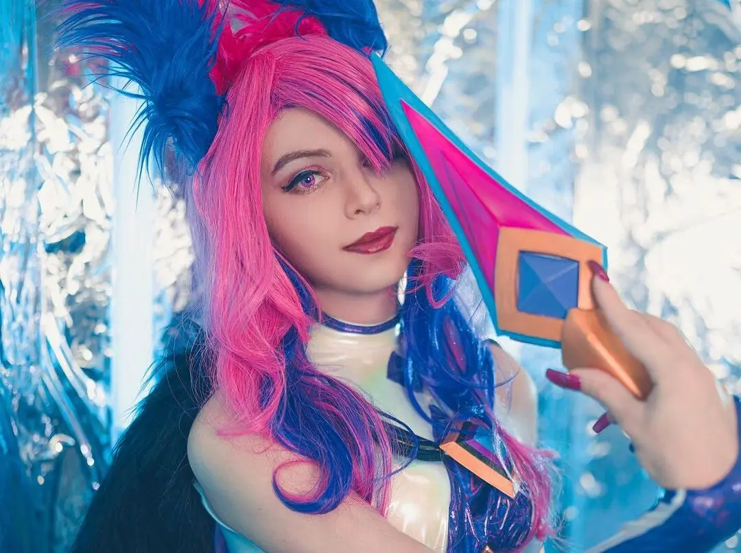 Ex-jogador da Cloud9 atualmente se dedica a cosplays de personagens femininas