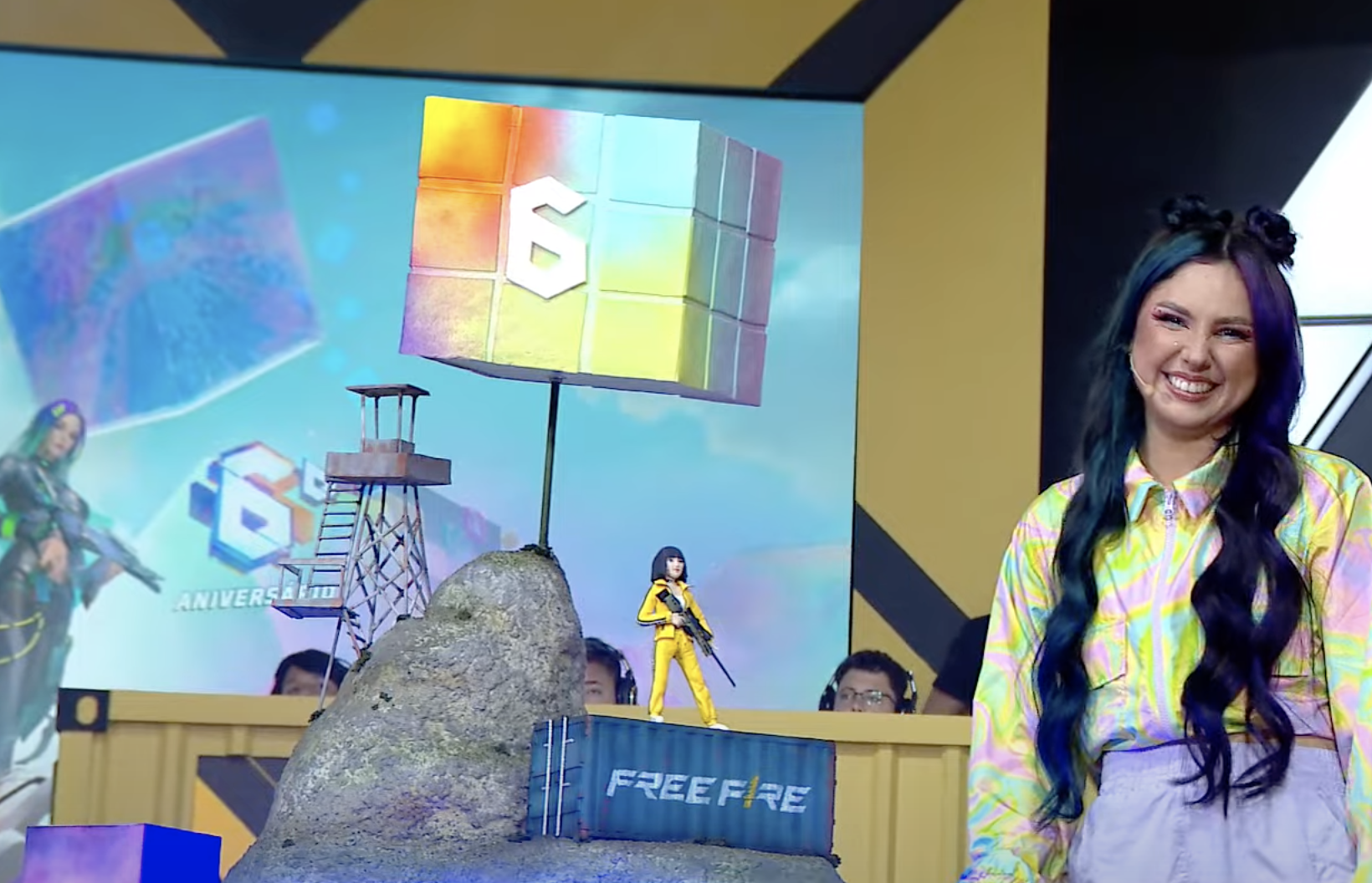 Garena celebra aniversário do Free Fire com bolo na LBFF