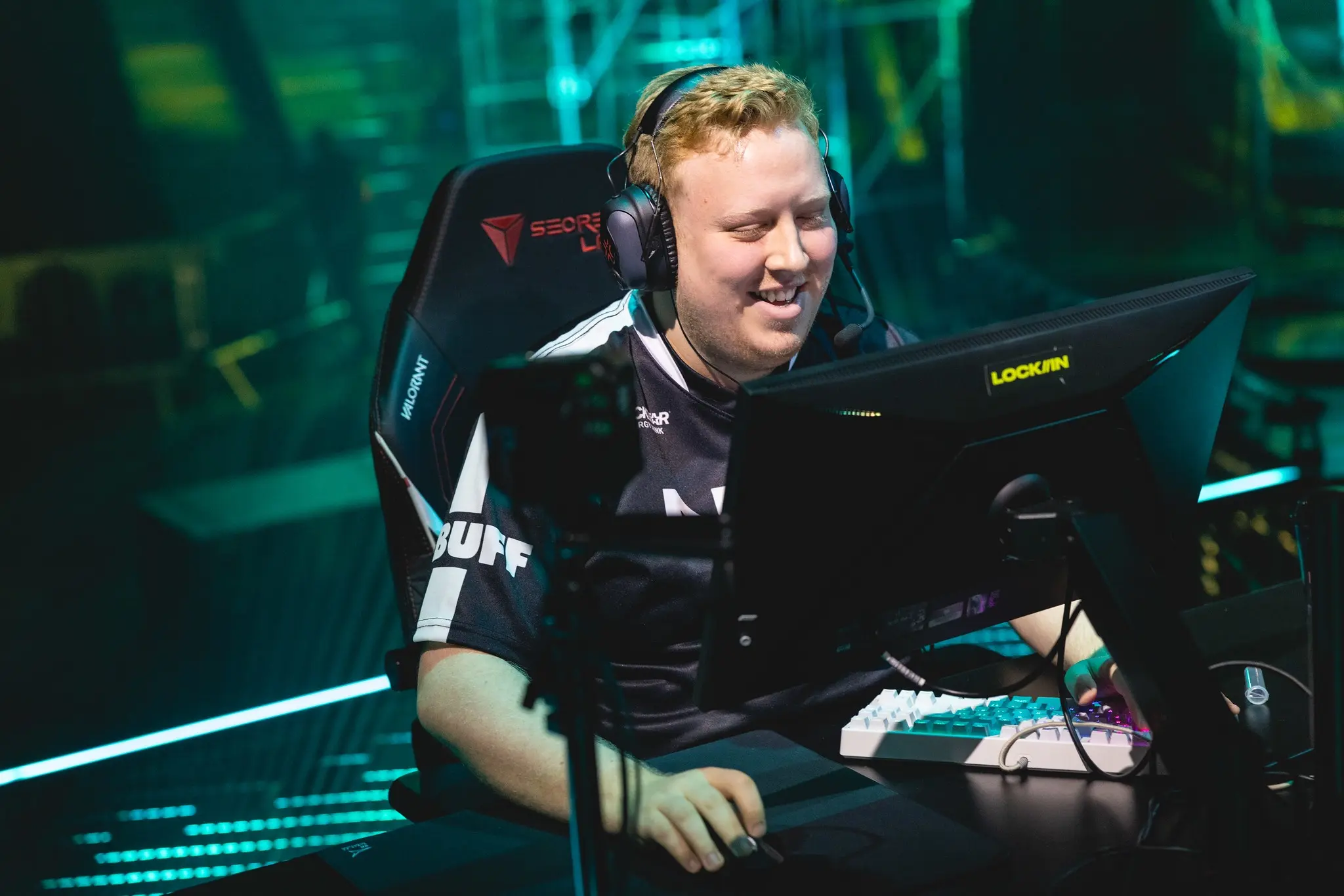 VALORANT: NRG remove ardiis do banco de dados do VCT em meio a rumores do jogador com a NaVi