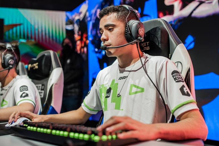 jogador de LoL Ceos