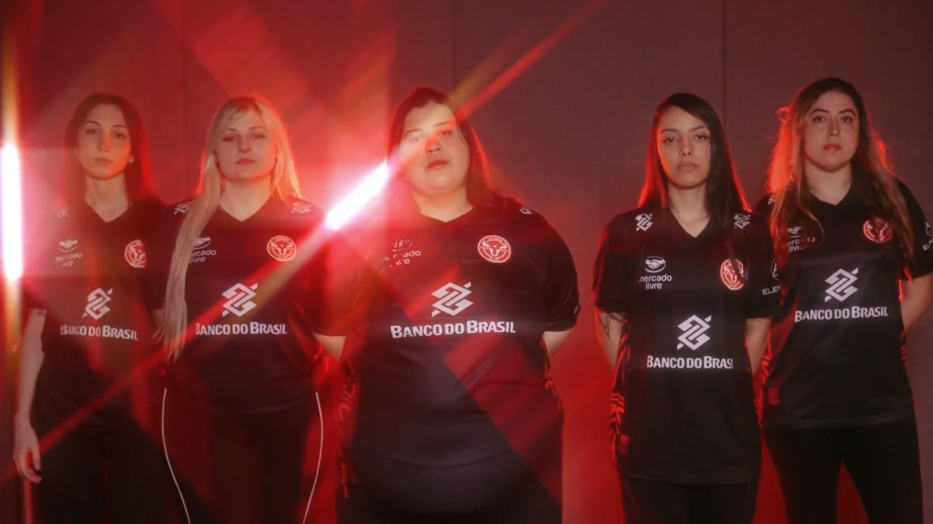 CS2: cAmyy e lulitenz fecham elenco da W7M