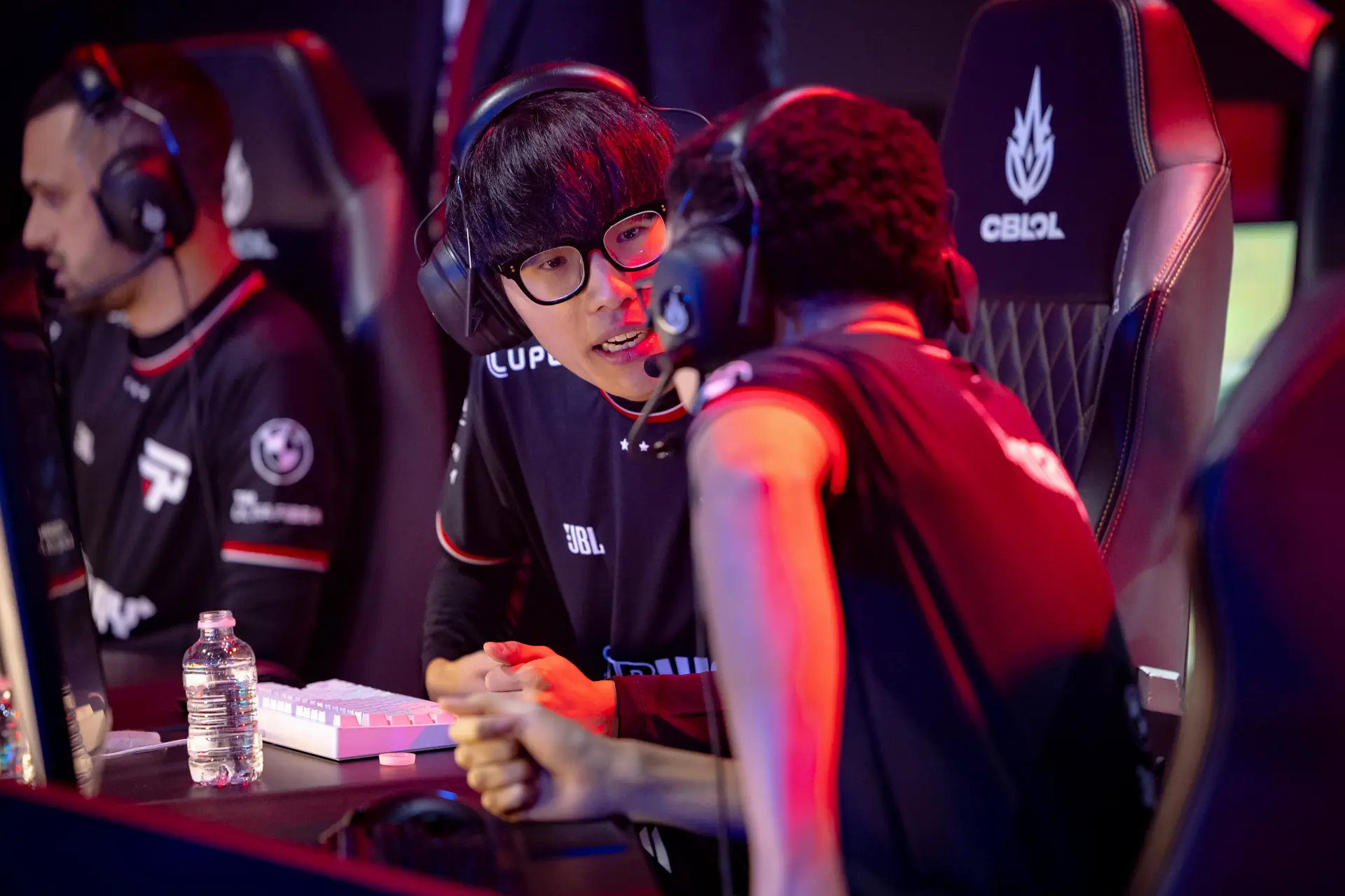 LoL: Com a presença de Reven e Bvoy, Shopify anuncia line para LCS 2024