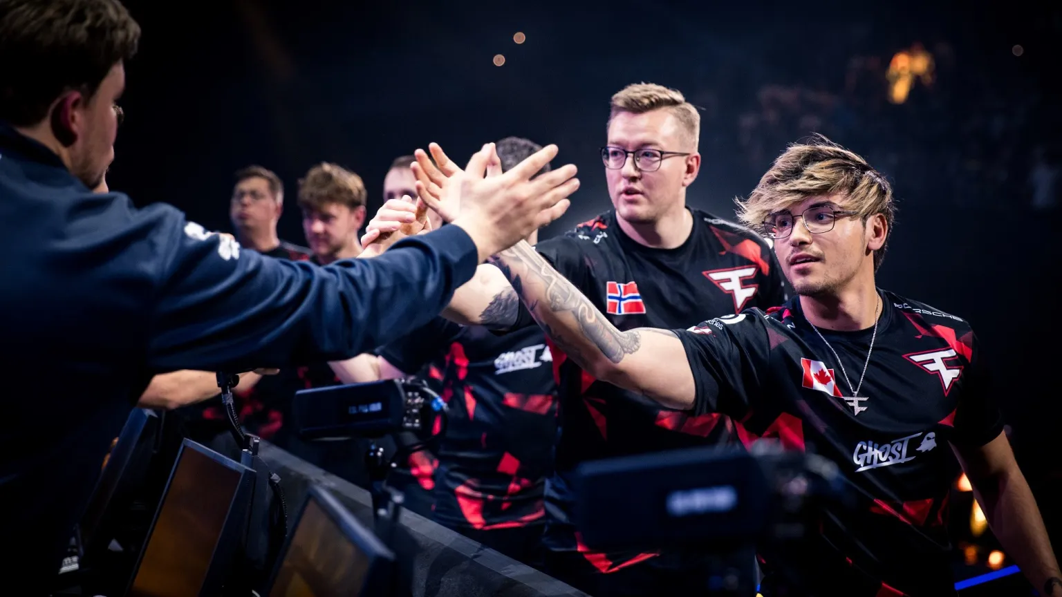 CS2: FaZe e NIP quebram o recorde de jogo mais longo em LAN