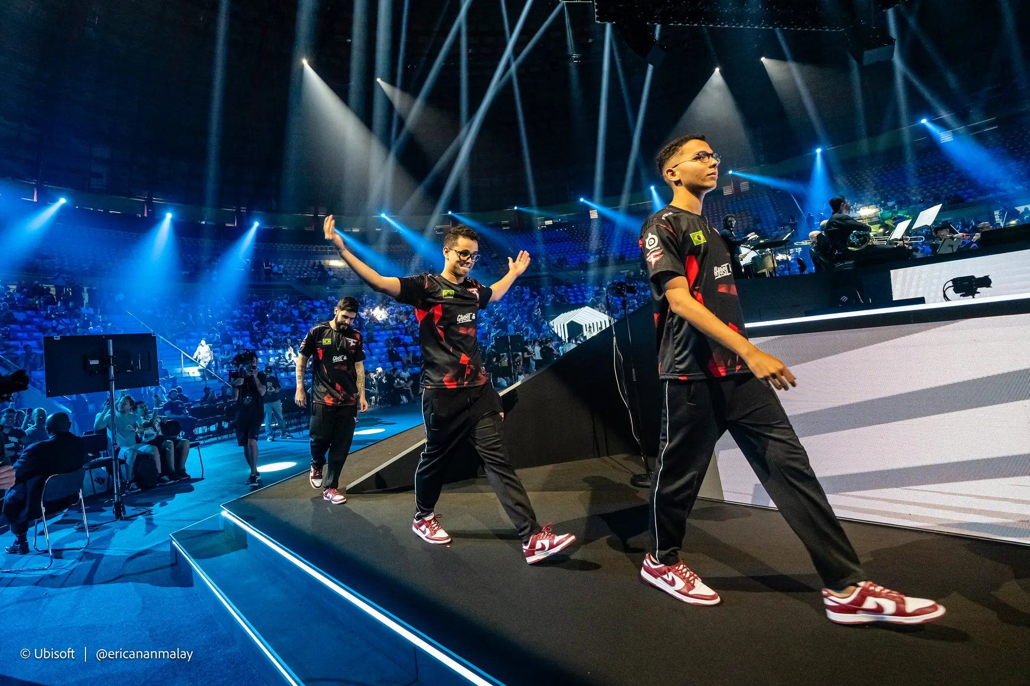 Six Invitational: FaZe Clan desbanca Virtus.pro e avança à final 1 FaZe Clan no stage