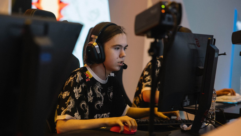 CS2: Spirit e FaZe avançam aos playoffs do IEM Katowice 2024