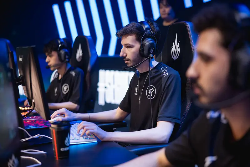 CBLOL: LOUD e RED Canids empatam na liderança; Fluxo não tem mais chances nos playoffs