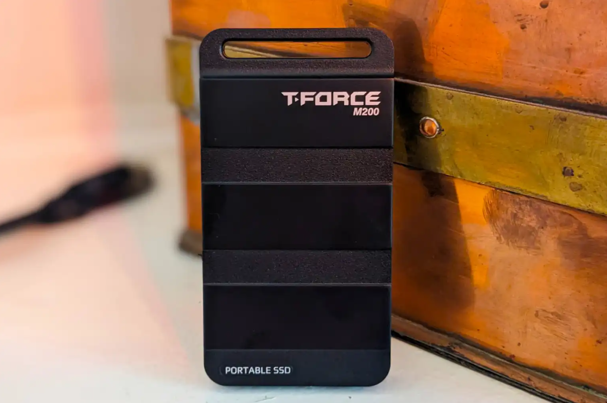 TeamGroup T-Force M200: SSD externo discreto, veloz e com boa capacidade 1 TeamGroup