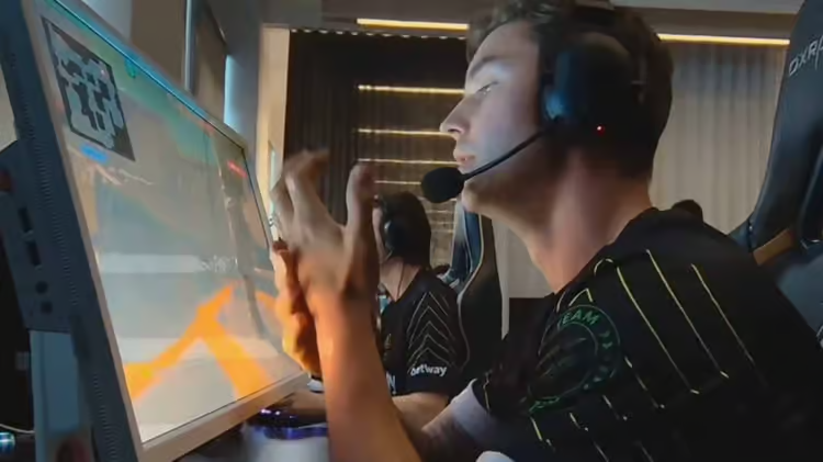 CS2: Dev1ce jura não bater no monitor após incidente na IEM Chengdu