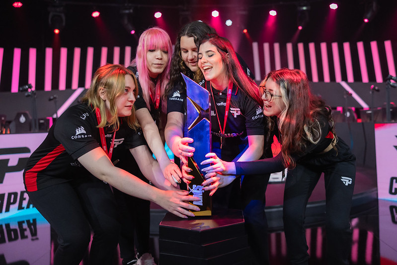 LoL: Após tricampeonato, paiN Gaming dispensa elenco inclusivo