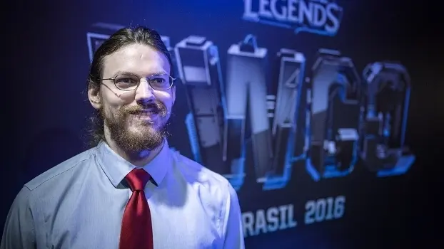 LoL: Ilha das Lendas revela tetracampeão como novo treinador para o Academy