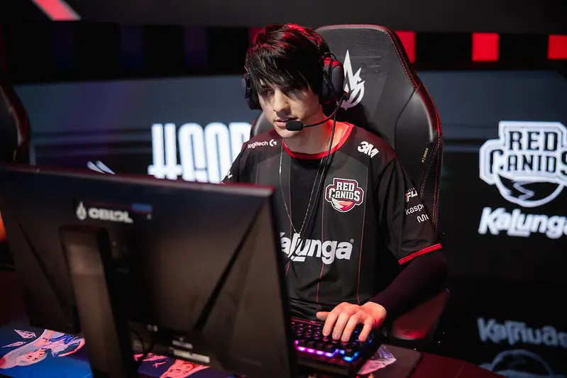 CBLOL: Ninjas e Red Canids conquistam vitórias elásticas na abertura do segundo turno
