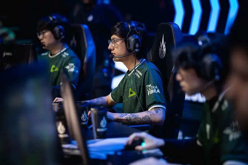 CBLOL: LOUD estreia nos playoffs com direito a reverse sweep
