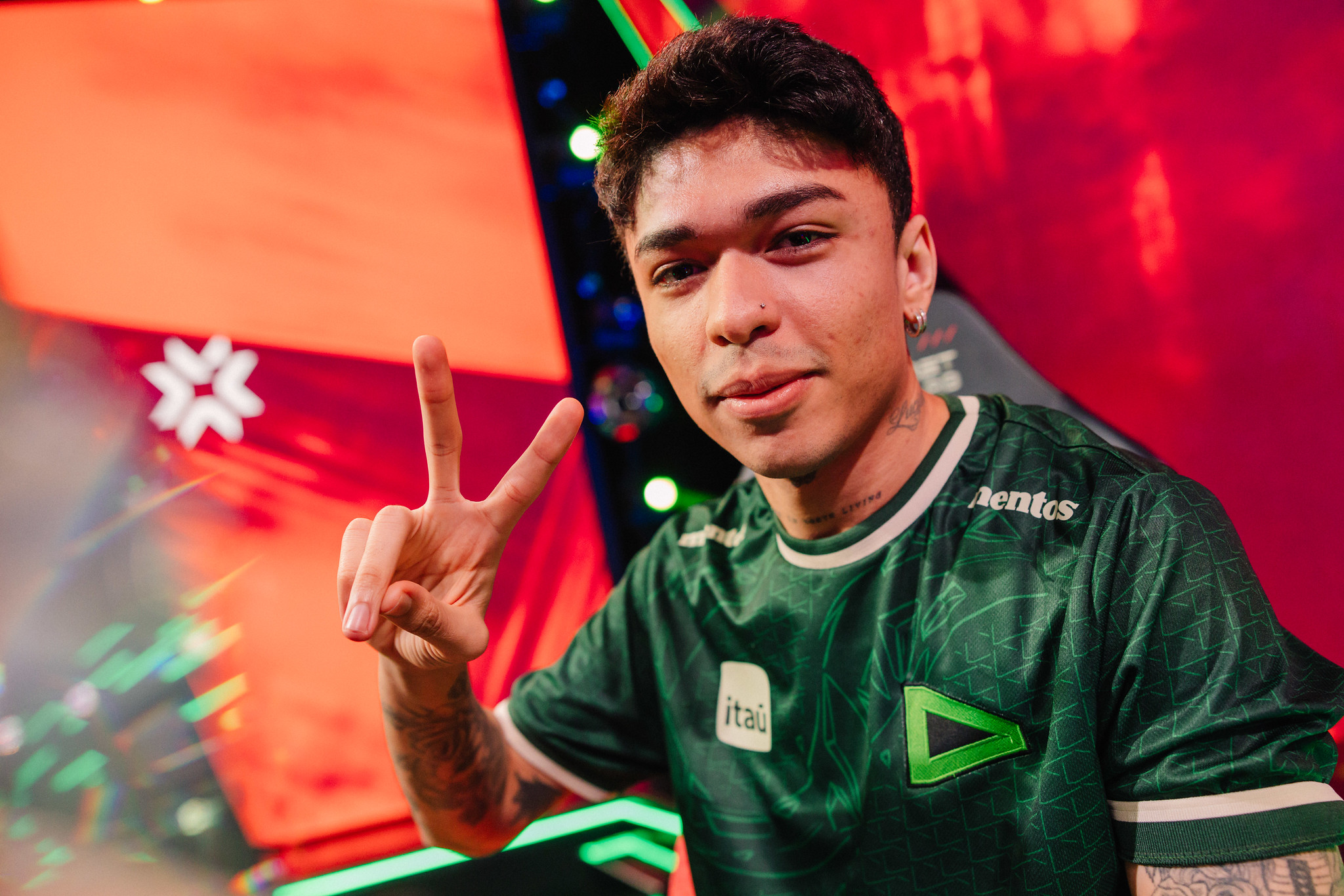 VALORANT: pANcada leva quatro jogadores sozinho 1 pANcada LOUD