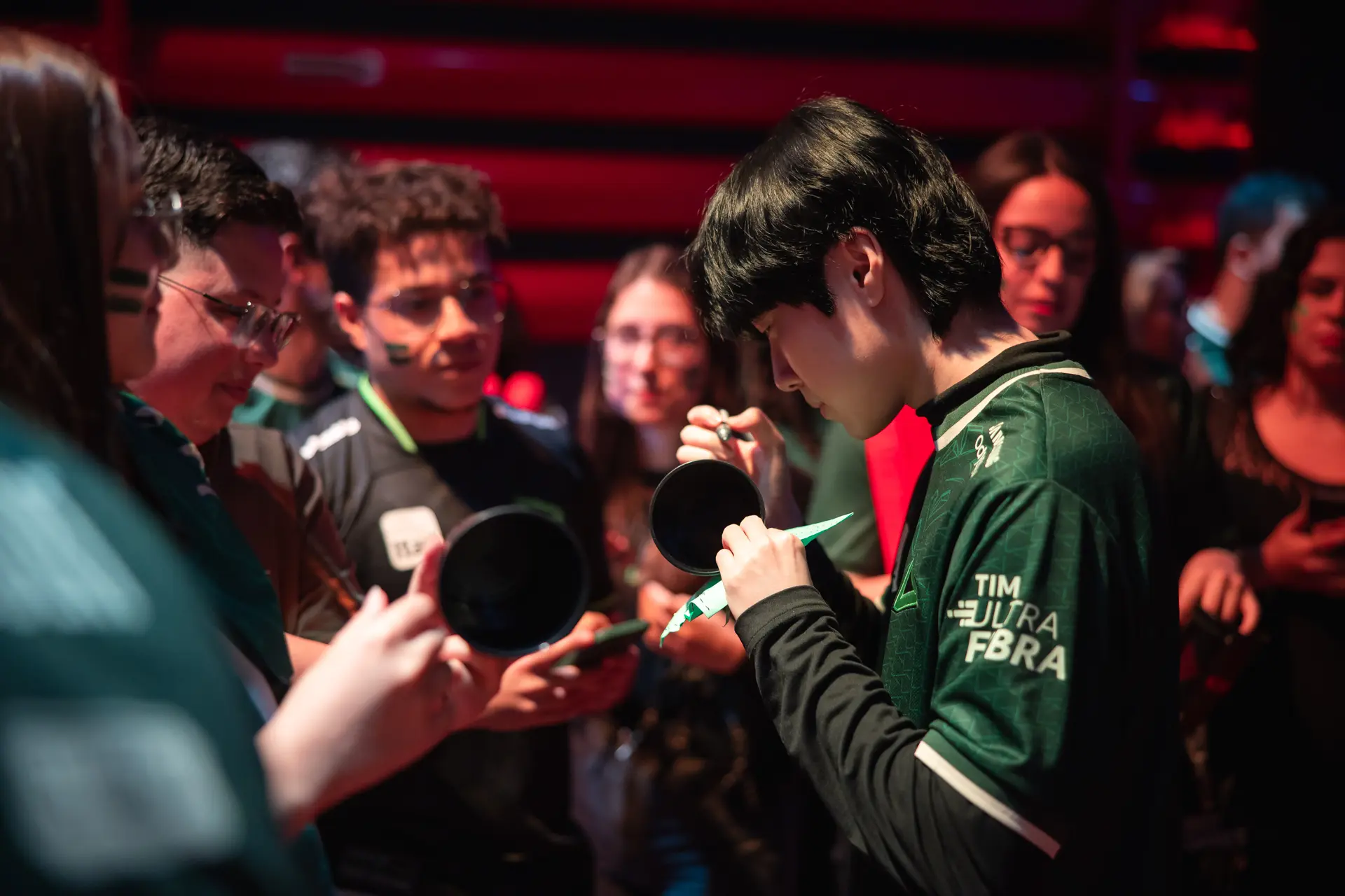 LoL: LOUD faz documentário de despedida para Croc