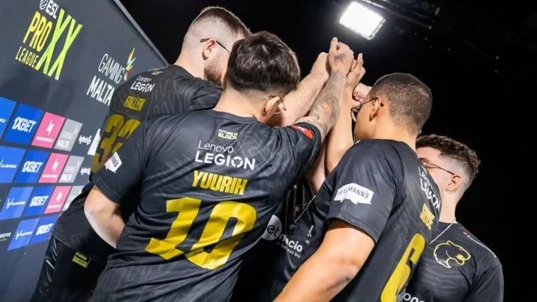 CS2: FURIA disputou sobrevivência na ESL contra a Team Spirit