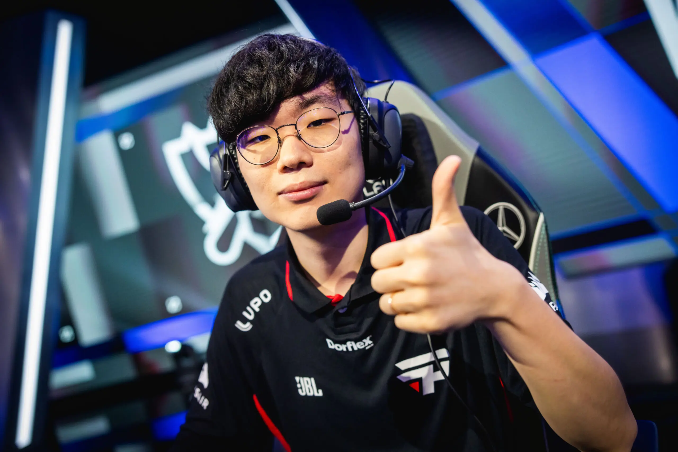 LoL: paiN Wizer revela que pode "adiar" ida ao exército, saiba mais 1 Top laner da paiN Gaming, Wizer, em palco do Mundial de LoL