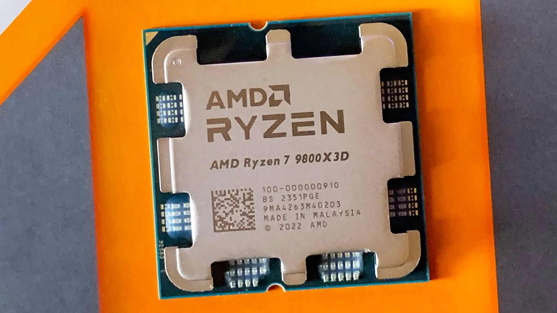 AMD revela oficialmente Ryzen 7 9800X3D, confirmando vazamentos