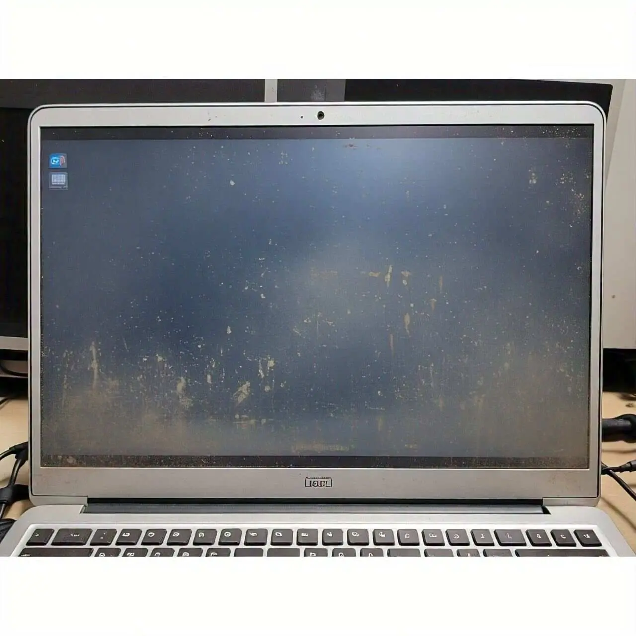 como limpar a tela do notebook