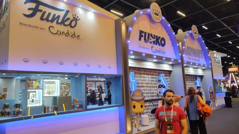 estande da Candide na CCXP com funkos de Arcane/ LoL