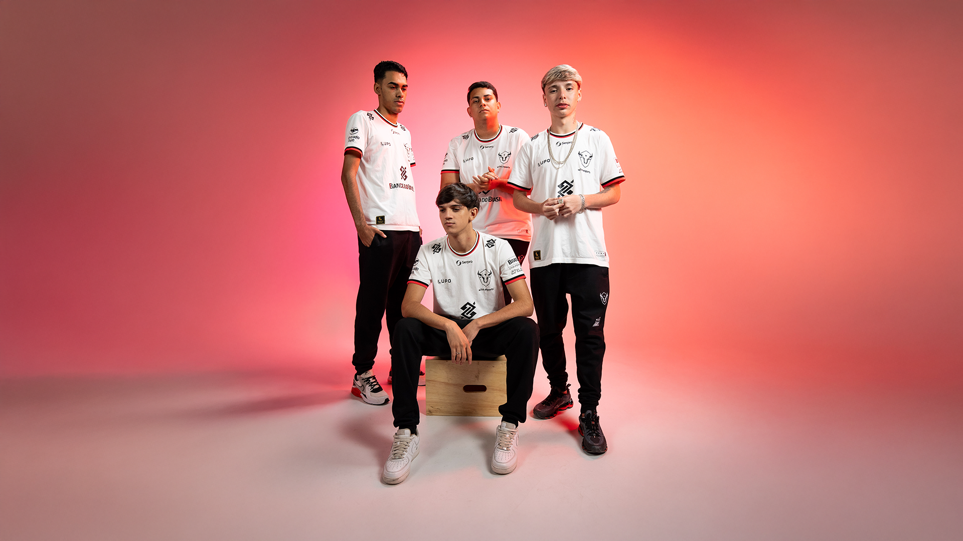 FF: Gigante do eSports brasileiro marca retorno triunfal ao competitivo de Free Fire