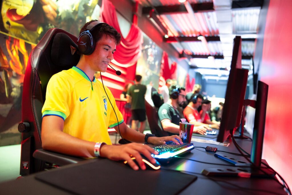 jogador amador de LoL no Brasil