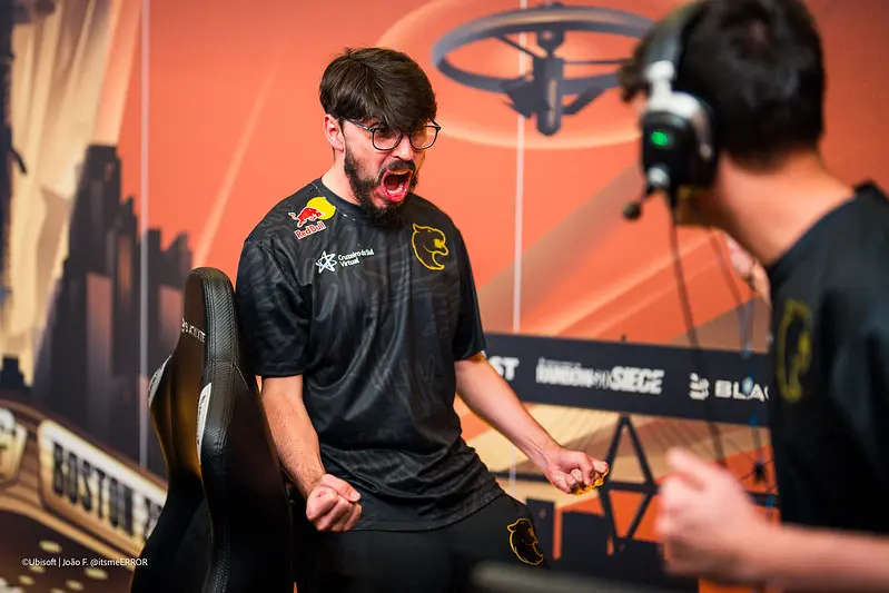 jogador que disputa o Six Invitational