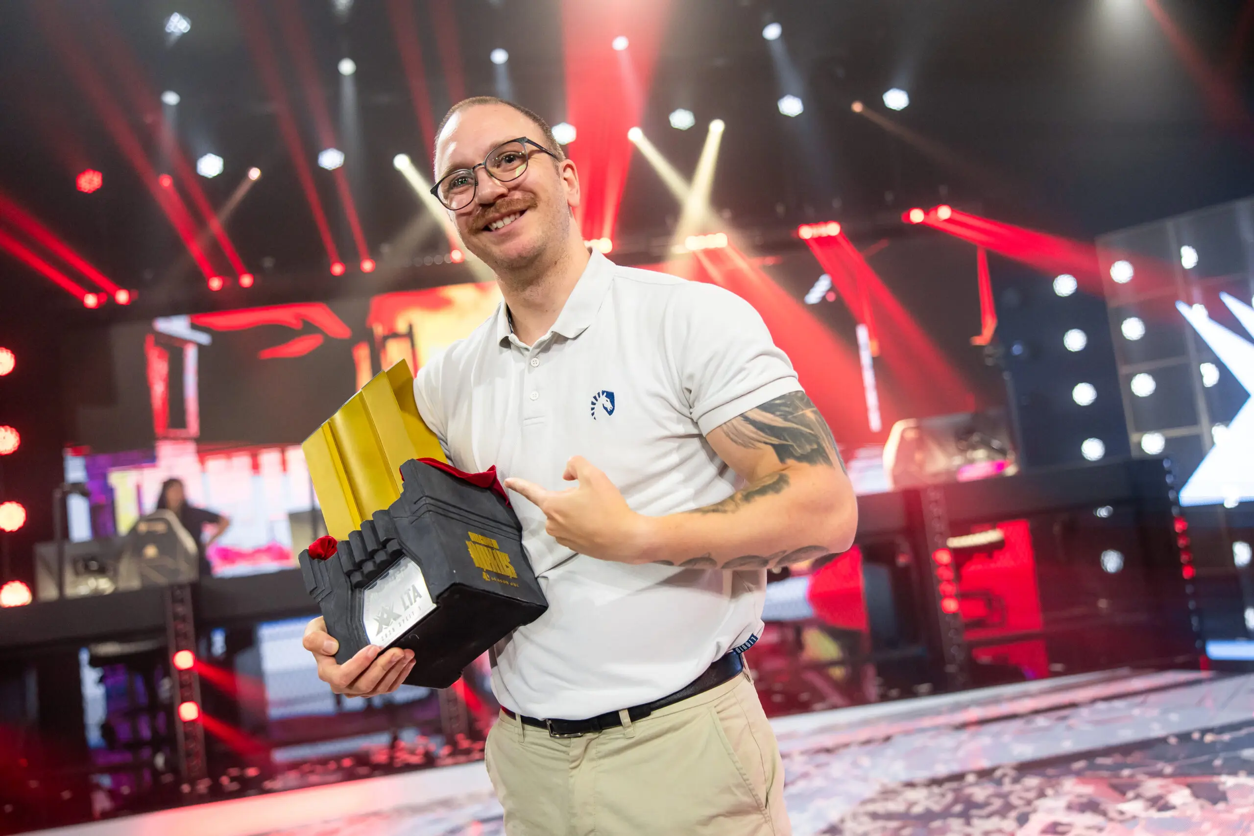 LoL: Um coach vs 20 especialistas; A criação da LTA foi melhor para o NA?