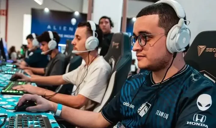 jogador de TFT Slooper