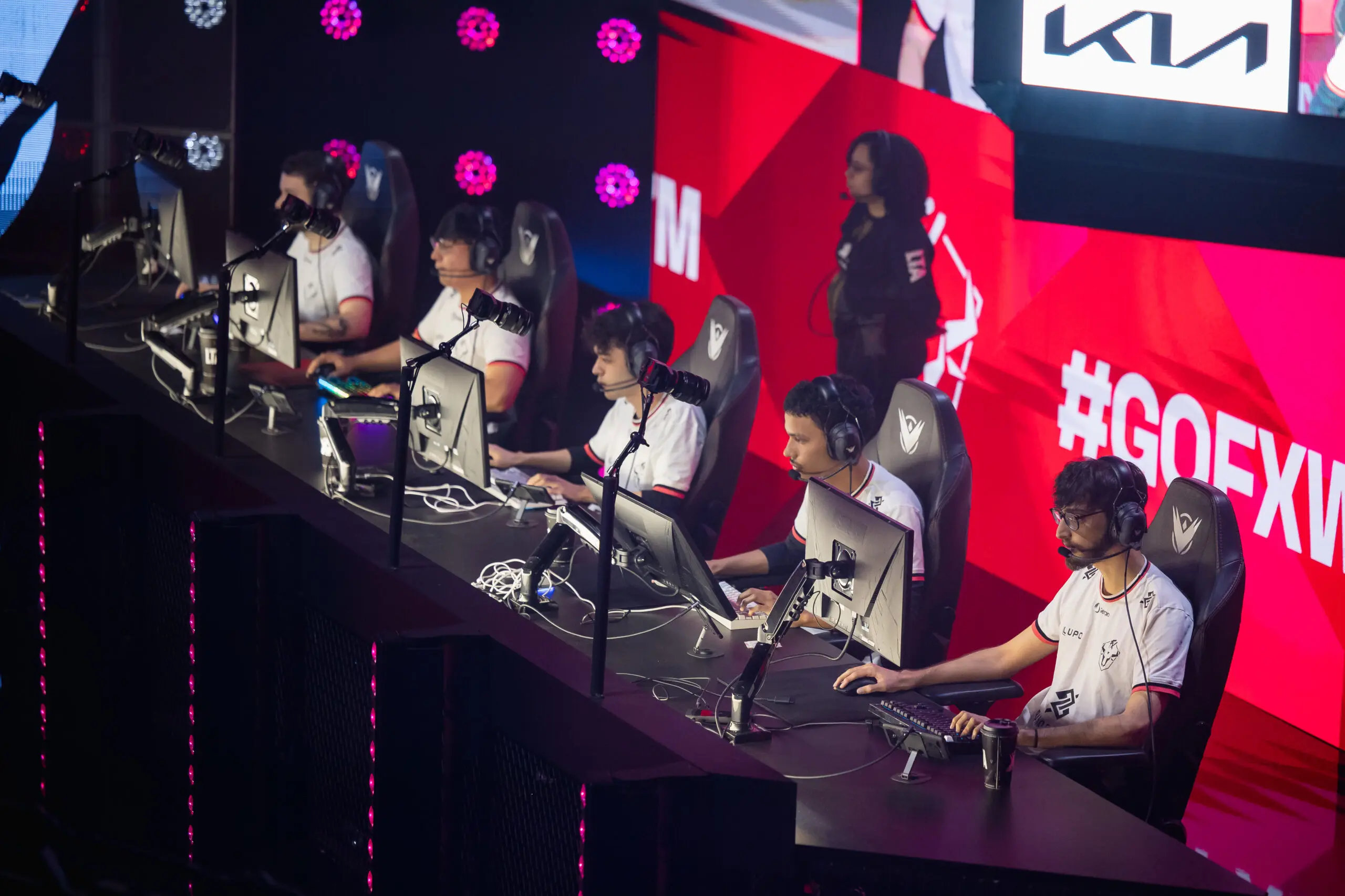 time de LoL do Fluxo W7M