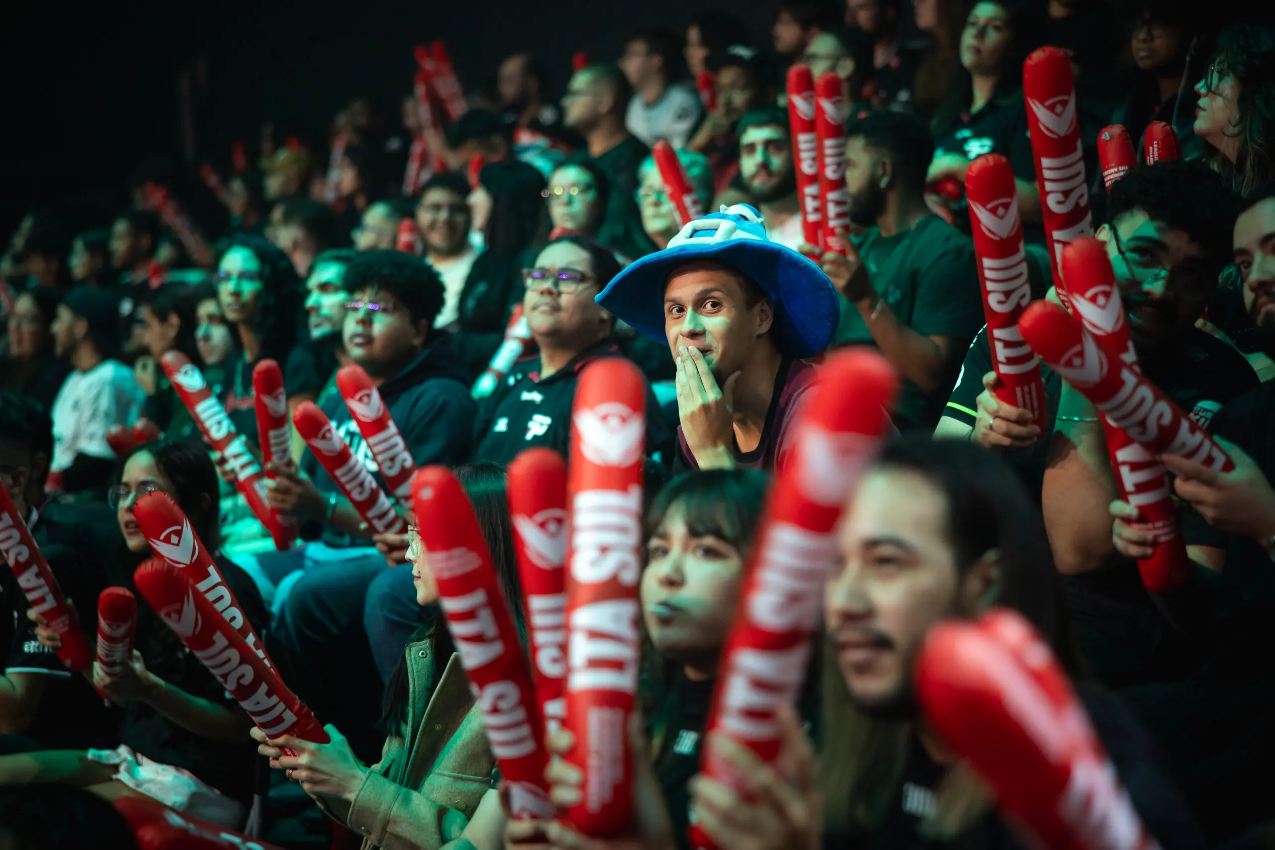 torcedores da LTA Sul, torneio de LoL