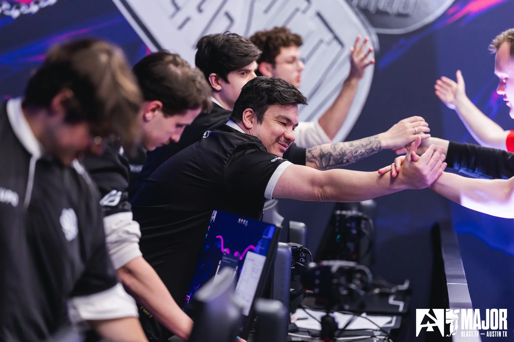 CS2: Legacy e RED realizam primeiro clássico brasileiro no Major