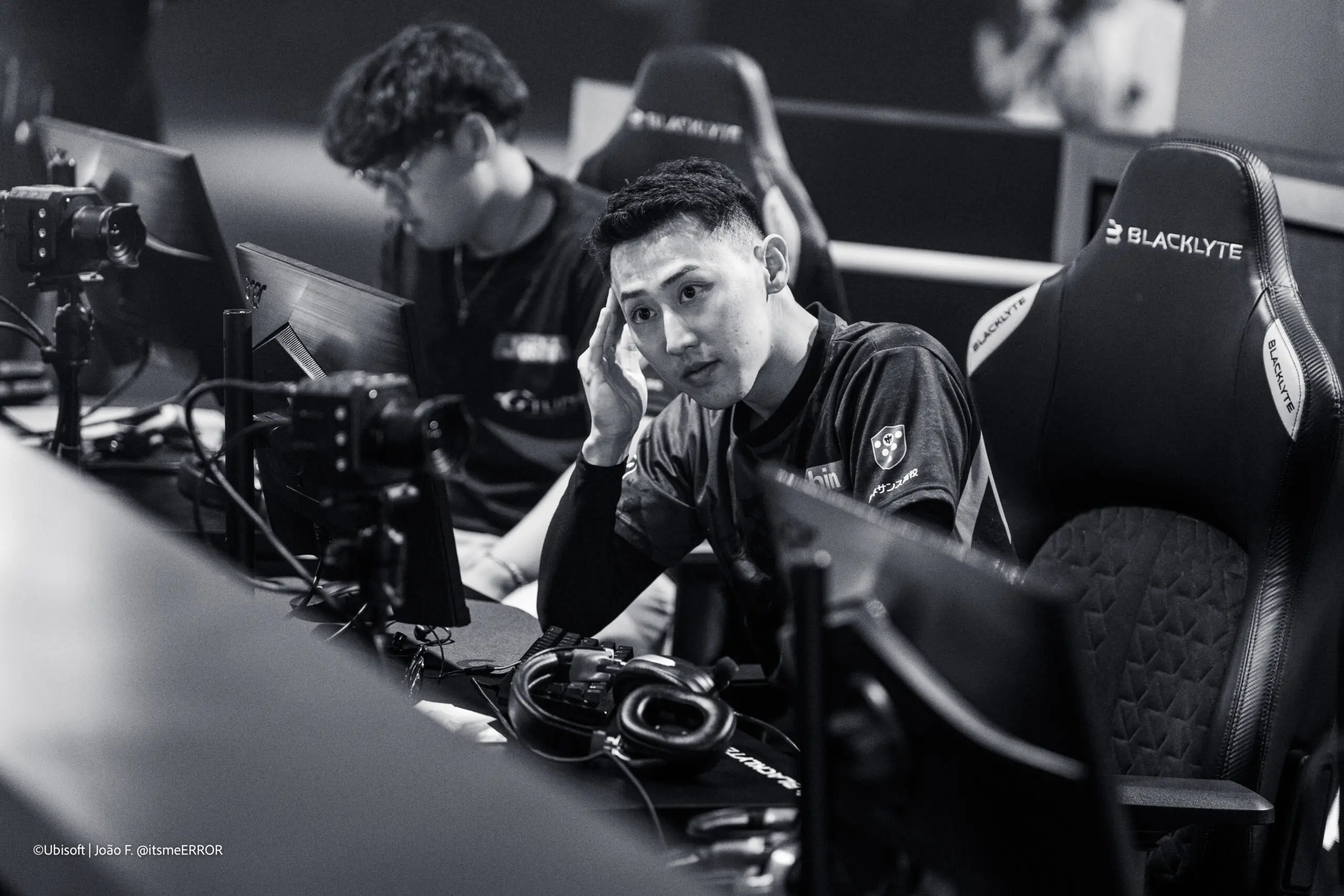 R6: Jogador é preso por crimes graves; Entenda o caso